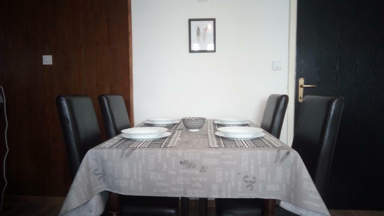 Apartment Butterfly Split - For Rest And Relaxation ภายนอก รูปภาพ