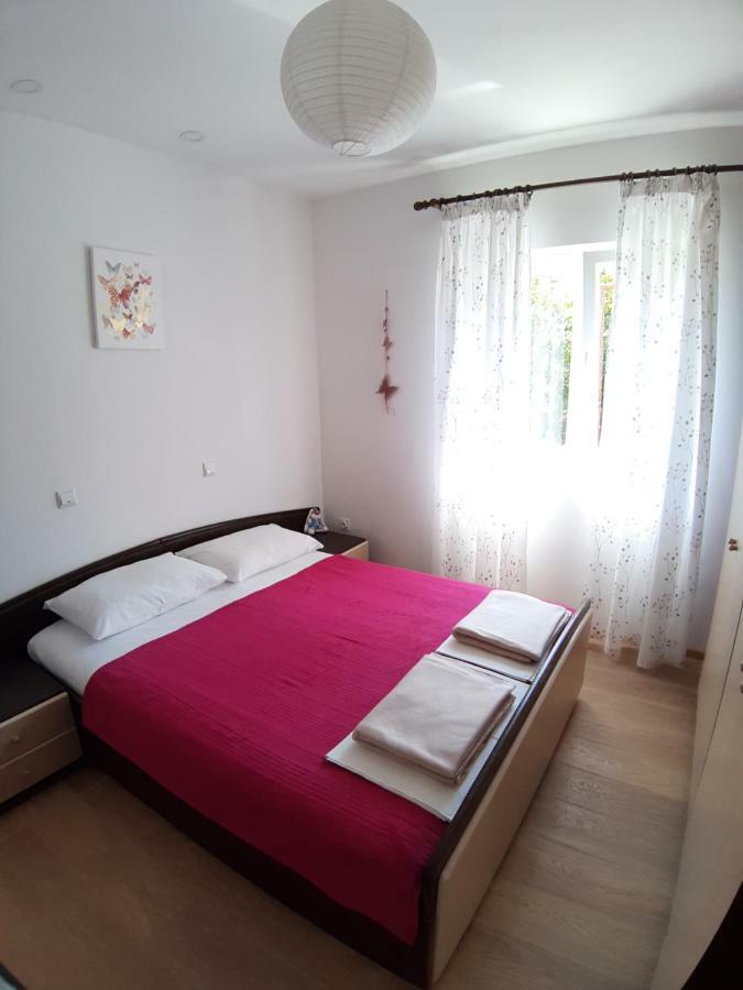 Apartment Butterfly Split - For Rest And Relaxation ภายนอก รูปภาพ