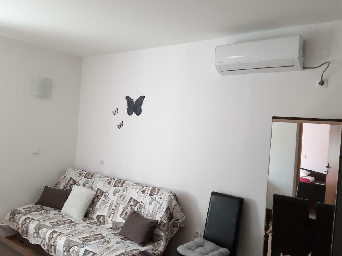 Apartment Butterfly Split - For Rest And Relaxation ภายนอก รูปภาพ