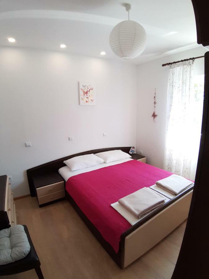 Apartment Butterfly Split - For Rest And Relaxation ภายนอก รูปภาพ